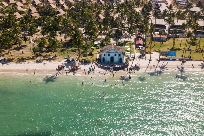 Capela de São Benedito, na praia dos Carneiros, Pernambuco