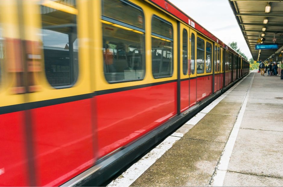 S-Bahn (trem urbano) Berlim